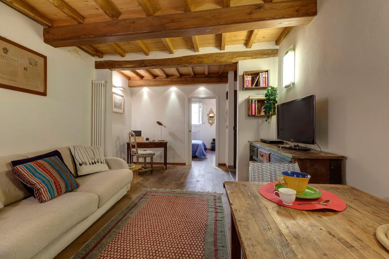 Diciotto Apartment By Mamo Florence Luaran gambar