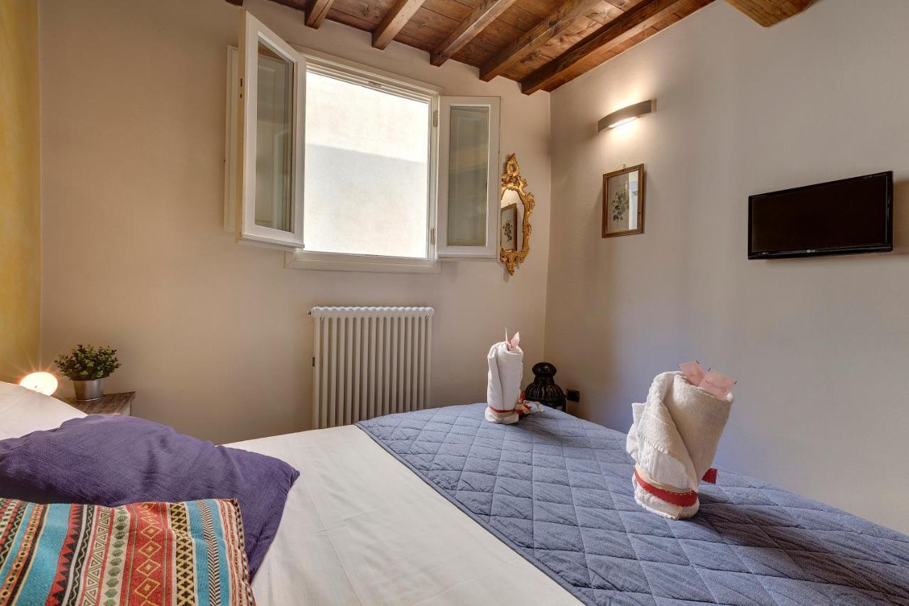 Diciotto Apartment By Mamo Florence Luaran gambar